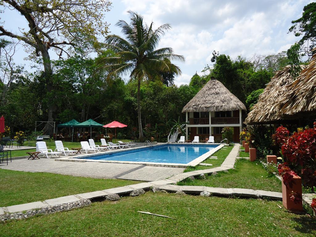 Hotel Jaguar Inn Tikal Extérieur photo