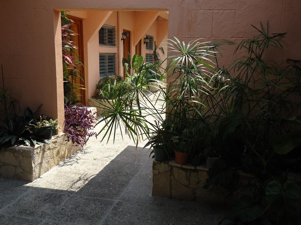 Hotel Jaguar Inn Tikal Chambre photo