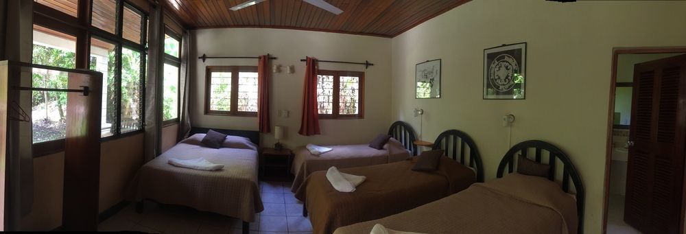 Hotel Jaguar Inn Tikal Extérieur photo