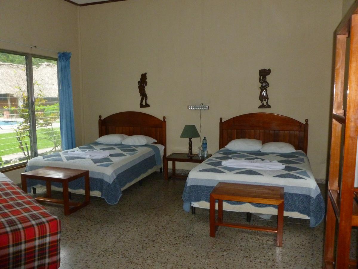 Hotel Jaguar Inn Tikal Chambre photo